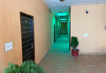 OYO 86267 Hotel Sweet Dream allows 18 year olds to book a room