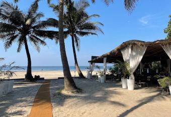MamaGoa Resort has Balcony rooms