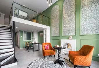 Locals Apartment Place 00 allows 18 year olds to book a room