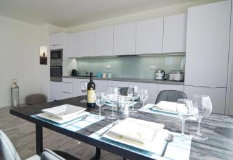 Palm Garden Apartment 1 has Balcony rooms