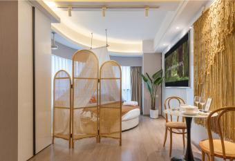 Locals Apartment Place 03 allows 18 year olds to book a room