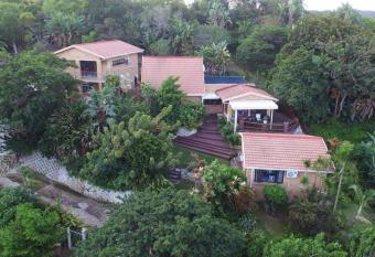 Xanadu Guest House has Balcony rooms