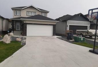 Amazing 2 Bedroom Basement With Separate Entrance allows 18 year olds to book a room