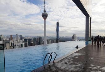 The Platinum KLCC by StayHere has rooms with a private hot tub