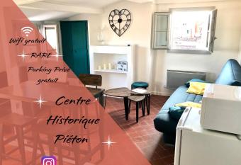 Appartement de charme au c  ur de Grasse allows 18 year olds to book a room