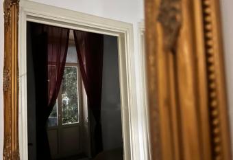 Delizioso appartamento nel cuore della citt   has Balcony rooms