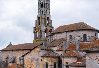 chambre d h  te  allows 18 year olds to book a room