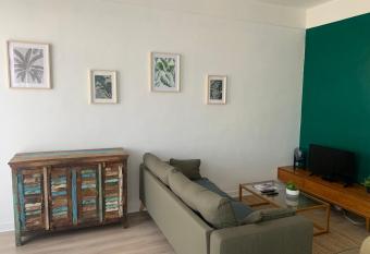 DOUAI 1 spacieux et joli appartement has Balcony rooms