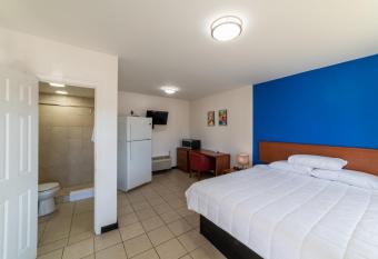 American Inn allows 18 year olds to book a room