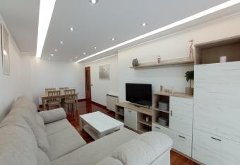 Mart  nez Padr  n D  plex allows 18 year olds to book a room