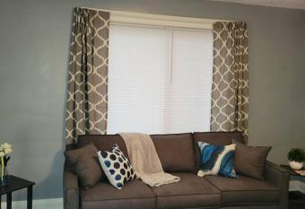 *Quiet 1 Bedroom Home - Minutes From Downtown allows 18 year olds to book a room