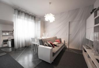 AMATI Live Legnano has Balcony rooms