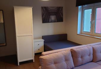 Apartamenty STONEHENGE allows 18 year olds to book a room