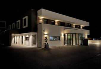 Apartment34 allows 18 year olds to book a room