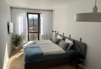 APARTAMENT OVOC 2.0 allows 18 year olds to book a room