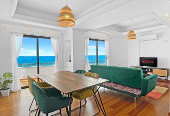 180   SEAVIEW Apt. right on famous beach promenade has Balcony rooms