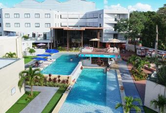 Dreamer Beach Club has Balcony rooms