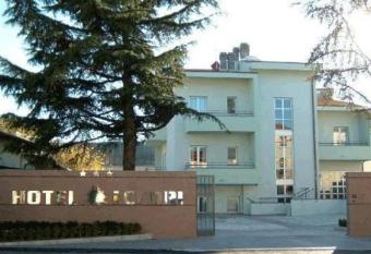 Hotel I Cedri allows 18 year olds to book a room