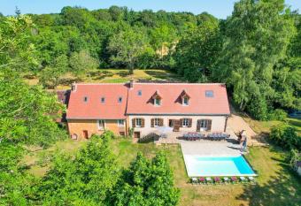 Crazy Villa Moulin du Vinet 28 - Heated pool - Basket - 2h Paris - 26p has Balcony rooms