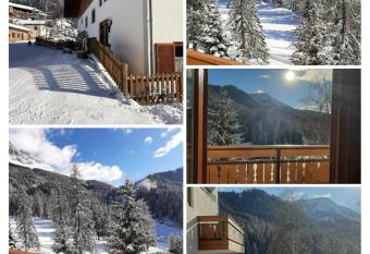 L  rchenheim has Balcony rooms