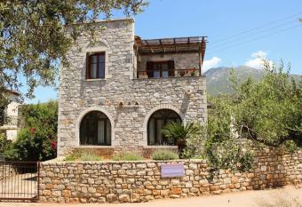 Hanakia has Balcony rooms