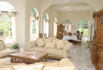 Cliffside Ocean View Suites allows 18 year olds to book a room