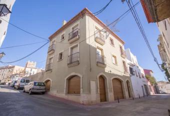 Apt Costa Dorada 1 by MarCalma allows 18 year olds to book a room