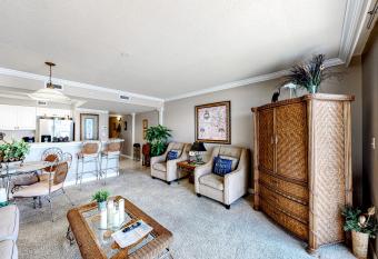 Pelican Isle 209 has Balcony rooms