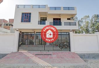 Collection O 87450 Hotel Olivia In allows 18 year olds to book a room