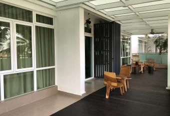 REBEC 5pax at Aeon,Toppen,IKEA Tebrau has Balcony rooms