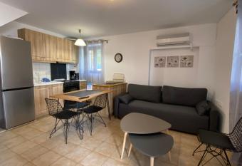 Romantic maisonette in the heart of Pythagoreio RH door has Balcony rooms