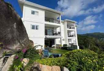 Creole Pearl Self-Catering allows 18 year olds to book a room