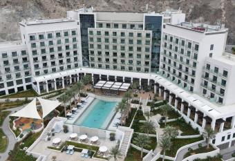 Address beach apartment has Balcony rooms