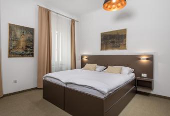 Old Market Apartments & Rooms allows 18 year olds to book a room