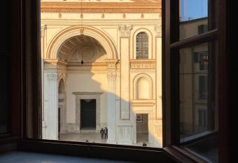 CasaLonghi has Balcony rooms