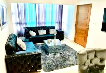 Bello y comodo apartment , residencial con piscina, seguridad las 24 Horas allows 18 year olds to book a room