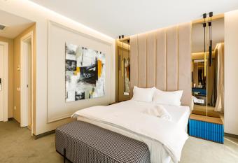 Onal Boutique Hotelier has Balcony rooms