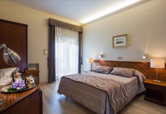 Hotel Cacciani has Balcony rooms