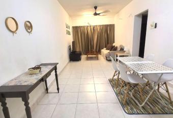 Homestay Melodee Apartment 2 Rooms Seri Kembangan has Balcony rooms