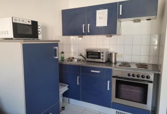 Mickten Hertz allows 18 year olds to book a room