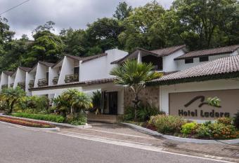 Hotel Ladera has Balcony rooms