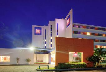 ibis Manaus Distrito Industrial allows 18 year olds to book a room