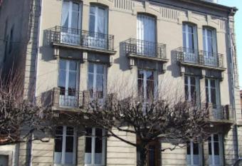 La Grande Maison Mazamet has Balcony rooms