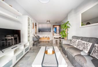 Apartamento Las Terrazas ll allows 18 year olds to book a room