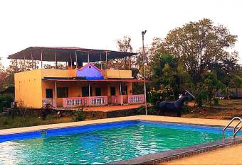 Chandravel Farm House has Balcony rooms