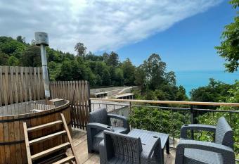 Glamping Village has Balcony rooms