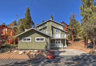 040 - Bear Lake Retreat has Balcony rooms