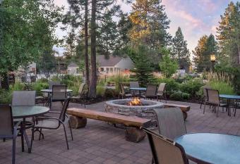 Seventh Mountain Resort has rooms with a private hot tub