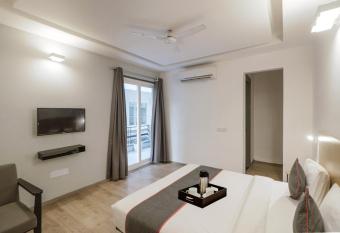 OYO 87604 Hotel Flora Lite allows 18 year olds to book a room