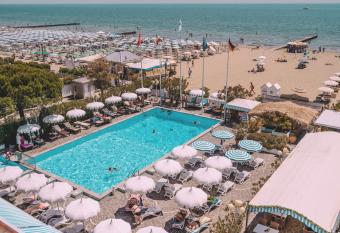 Hotel Monaco & Quisisana allows 18 year olds to book a room